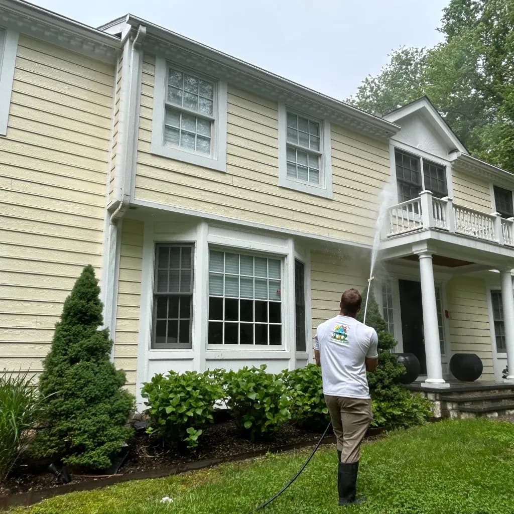 7 Power Washing Tips for Safely Cleaning Your Siding, Deck & Driveway